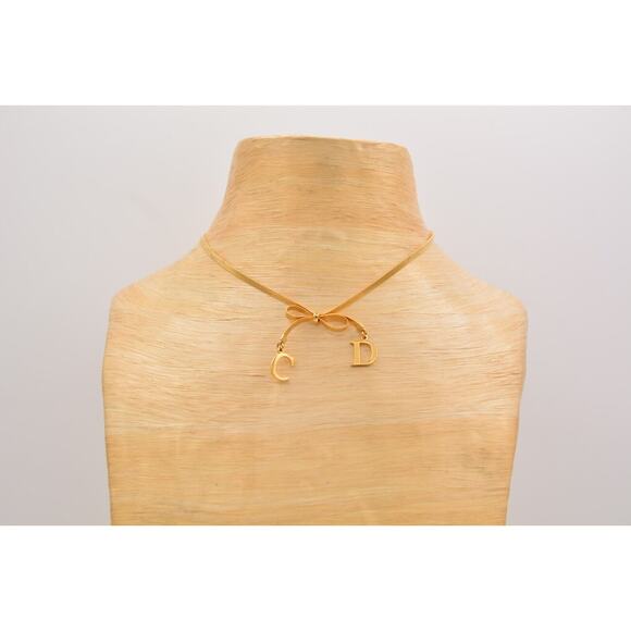 Christian Dior Vintage Logo CD Bow Necklace Collar Charm Gold Chain Signed Bin5 - Picture 9 of 12